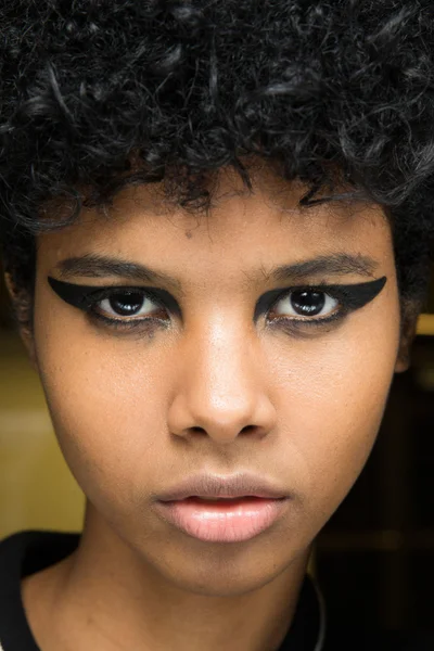 Look 3